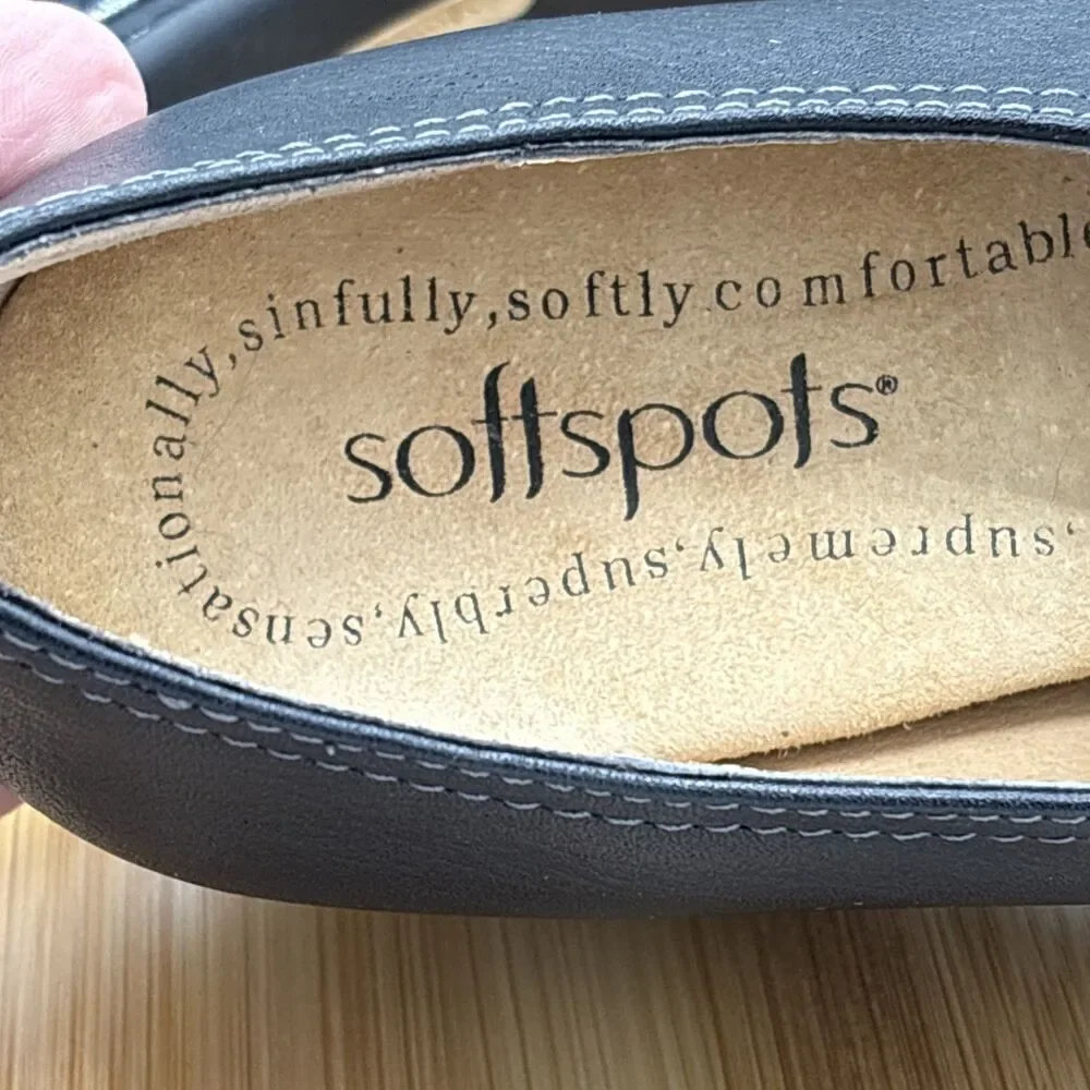 Softspots Womens 8.5M Wedge Elastic Panel Black Leather Round Toe casual Comfort